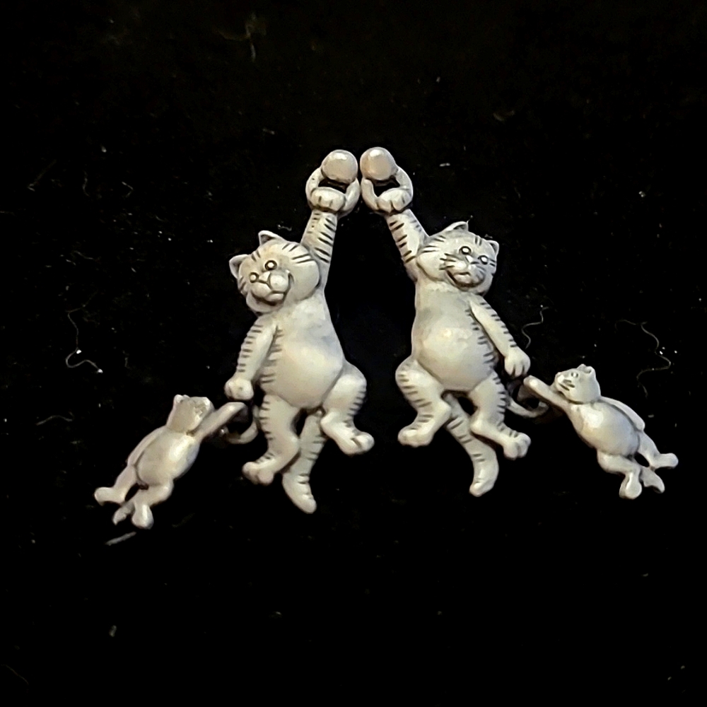 JJ Jonette Cat w/ Toy Earrings